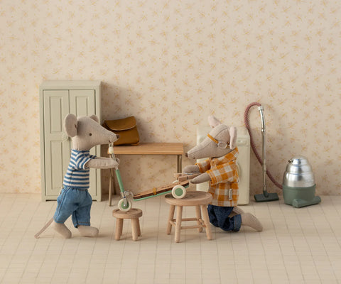 Little Friends Vacuum Cleaner