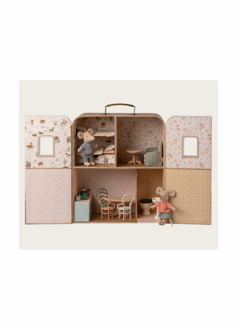 Little Sister + Little Brother Mouse in Casa Suite