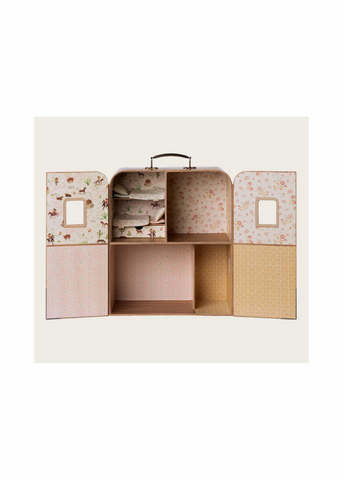 Little Sister + Little Brother Mouse in Casa Suite