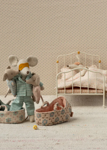 Baby Mouse in Carry Cot in Blue