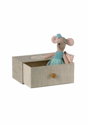 Little Sister Dance Mouse in a Daybed in Blue