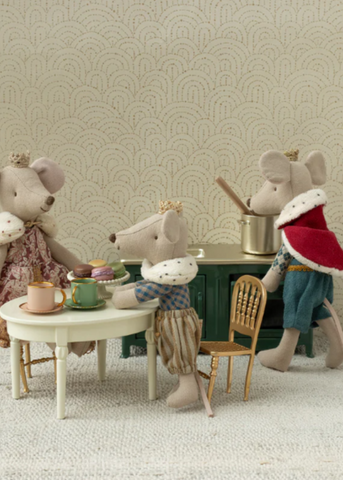 Big Brother Prince Mouse