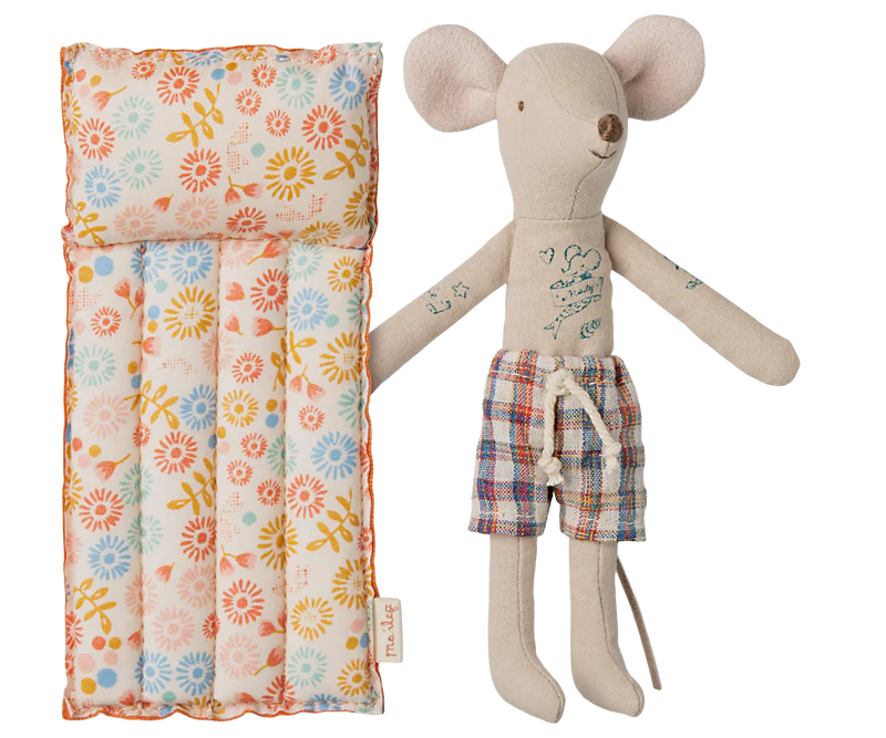 Dad Beach Mouse with Air Mattress in Flower
