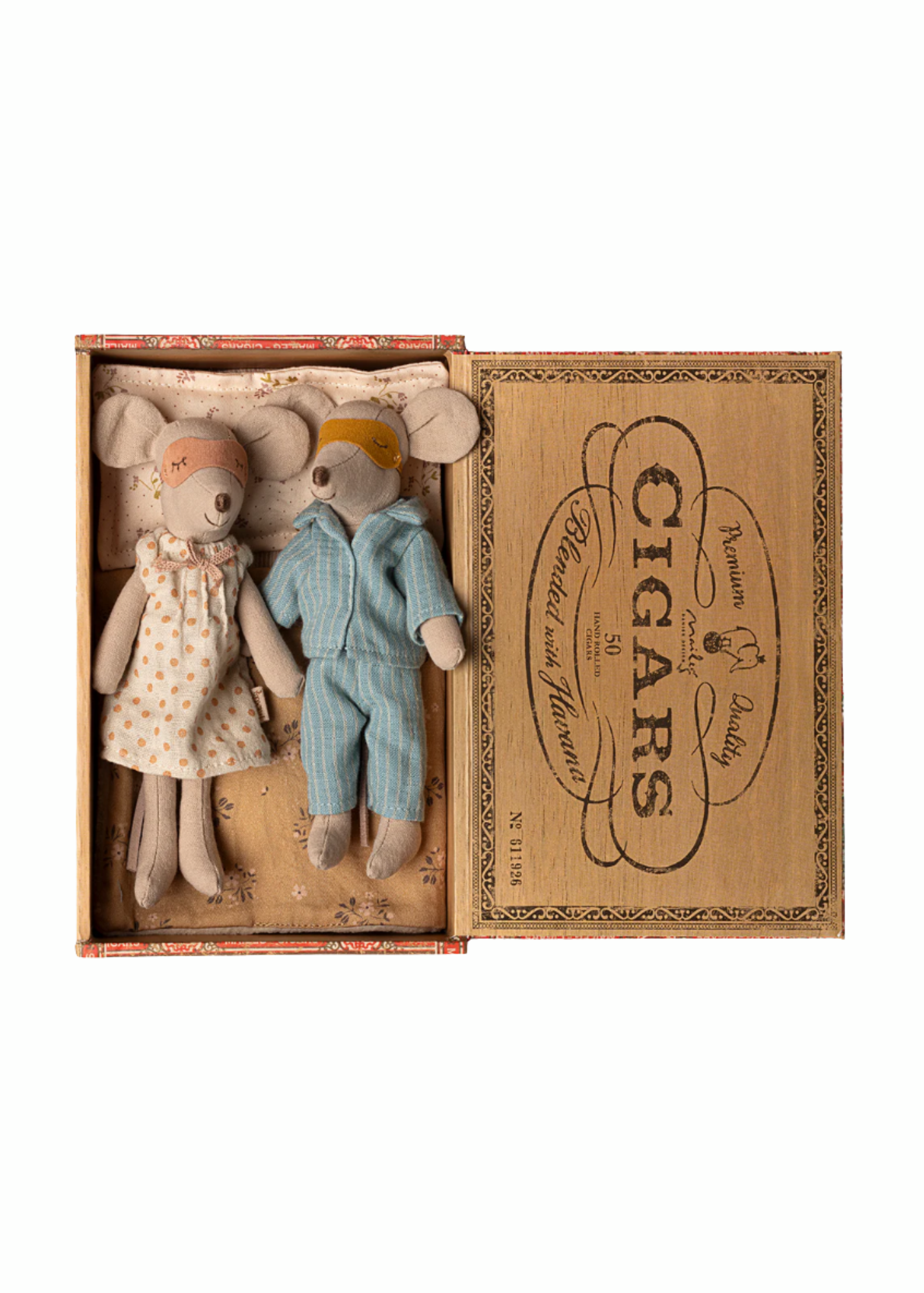 Sleeping Mum + Dad Mouse in Cigarbox