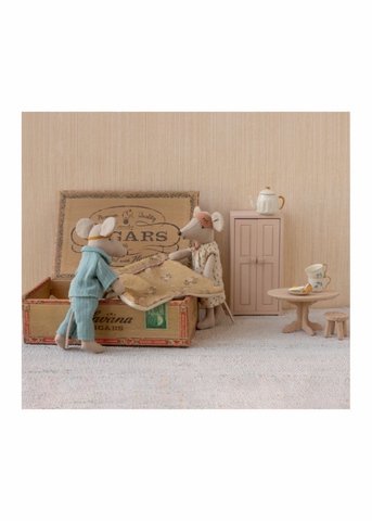 Sleeping Mum + Dad Mouse in Cigarbox