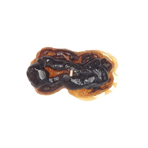 Éclair Pastry Candle