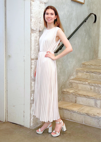 Fianna Pleated Sleeveless Midi Dress in Cowrie