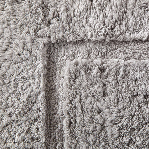 Tiffany Cloud Bath Rug In Flint
