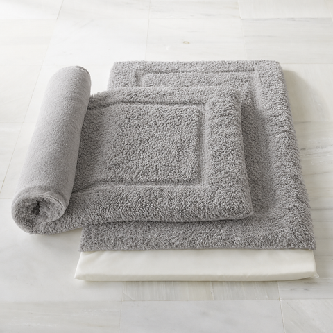 Tiffany Cloud Bath Rug In Flint