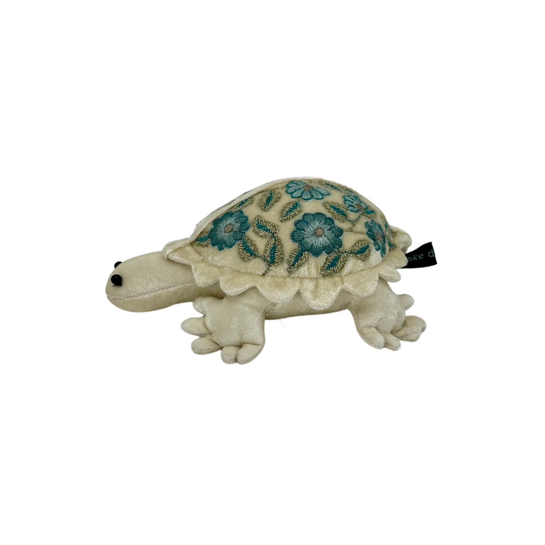 Moira Silk Velvet Mini Turtle in Ivory