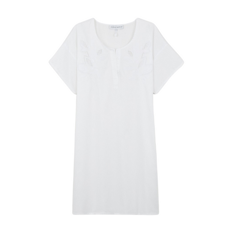 Hawai Floral Embroidered Cotton Sateen Short Sleeve Nightgown in Blanc