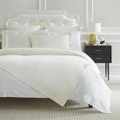Bari Matelasse Pillow Sham in Ivory