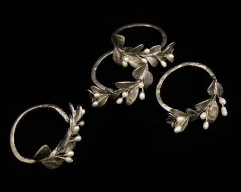 Boxwood Metal Napkin Rings in Pewter