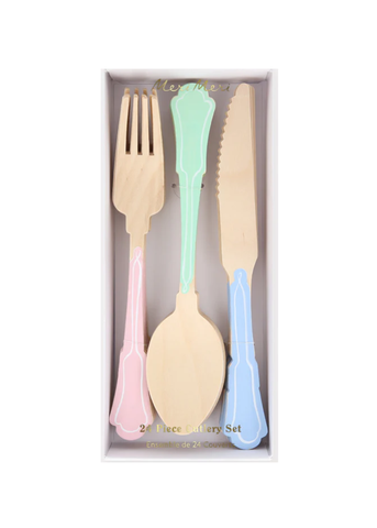 Elegant Wooden Cutlery Set in Mixed Colors