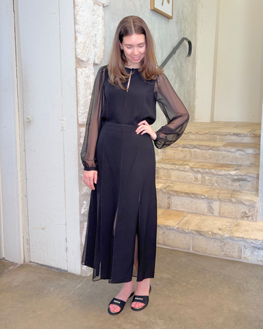 Elia Satin Crepe Pleated Midi Skirt In Noir
