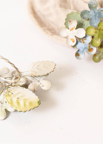Dainty Metal Hydrangea Napkin Ring