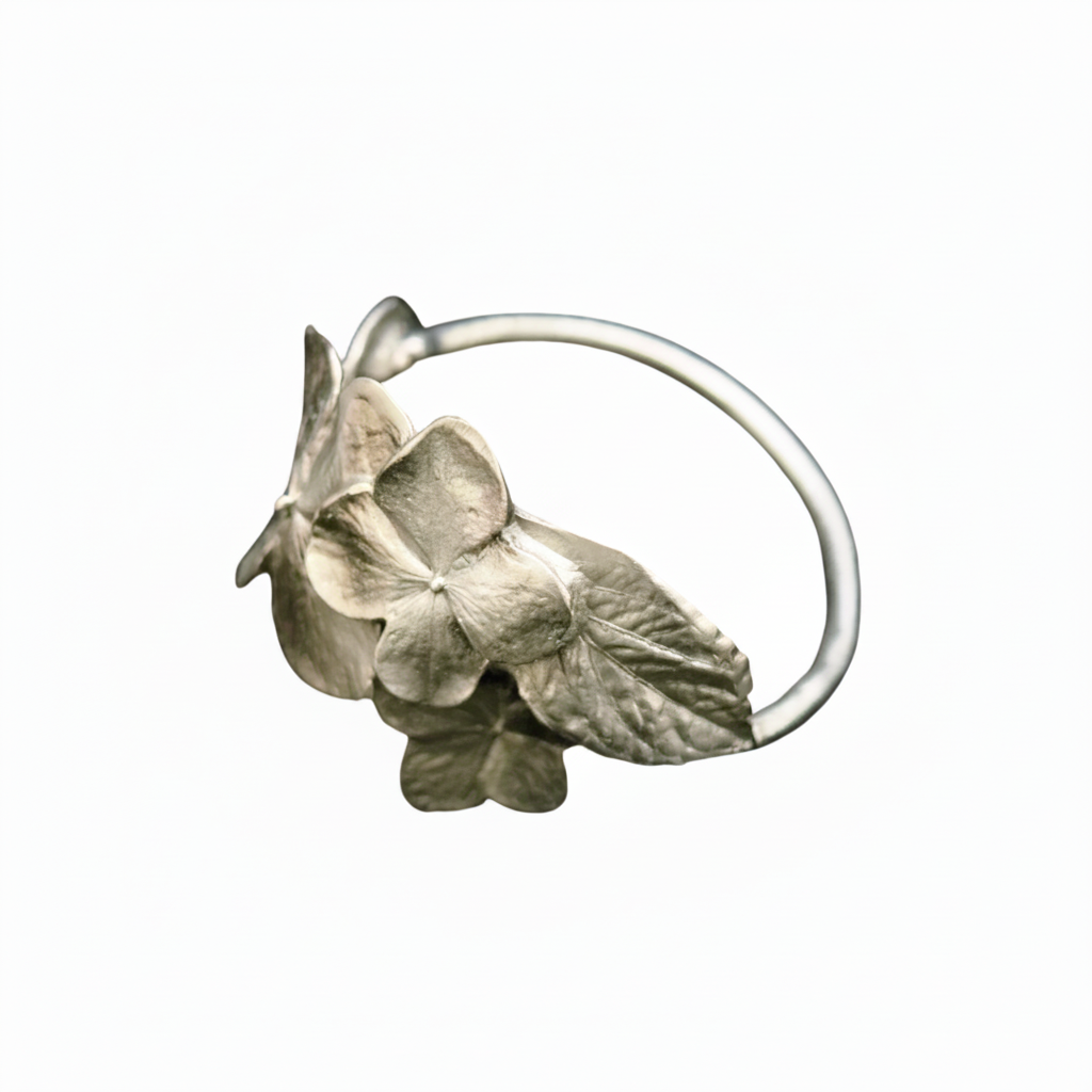 Hydrangea Metal Napkin Rings in Pewter