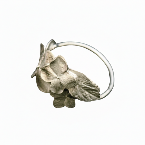 Hydrangea Metal Napkin Rings in Pewter