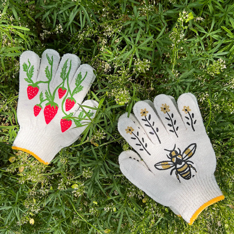 Screen-Printed Kids Strawberry Gardening Gloves