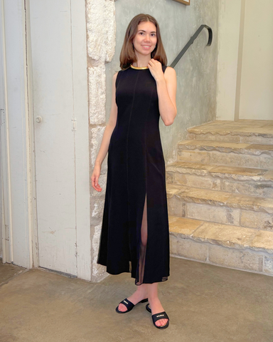 Laure Sleeveless Satin Crepe Pleated Midi Dress In Noir