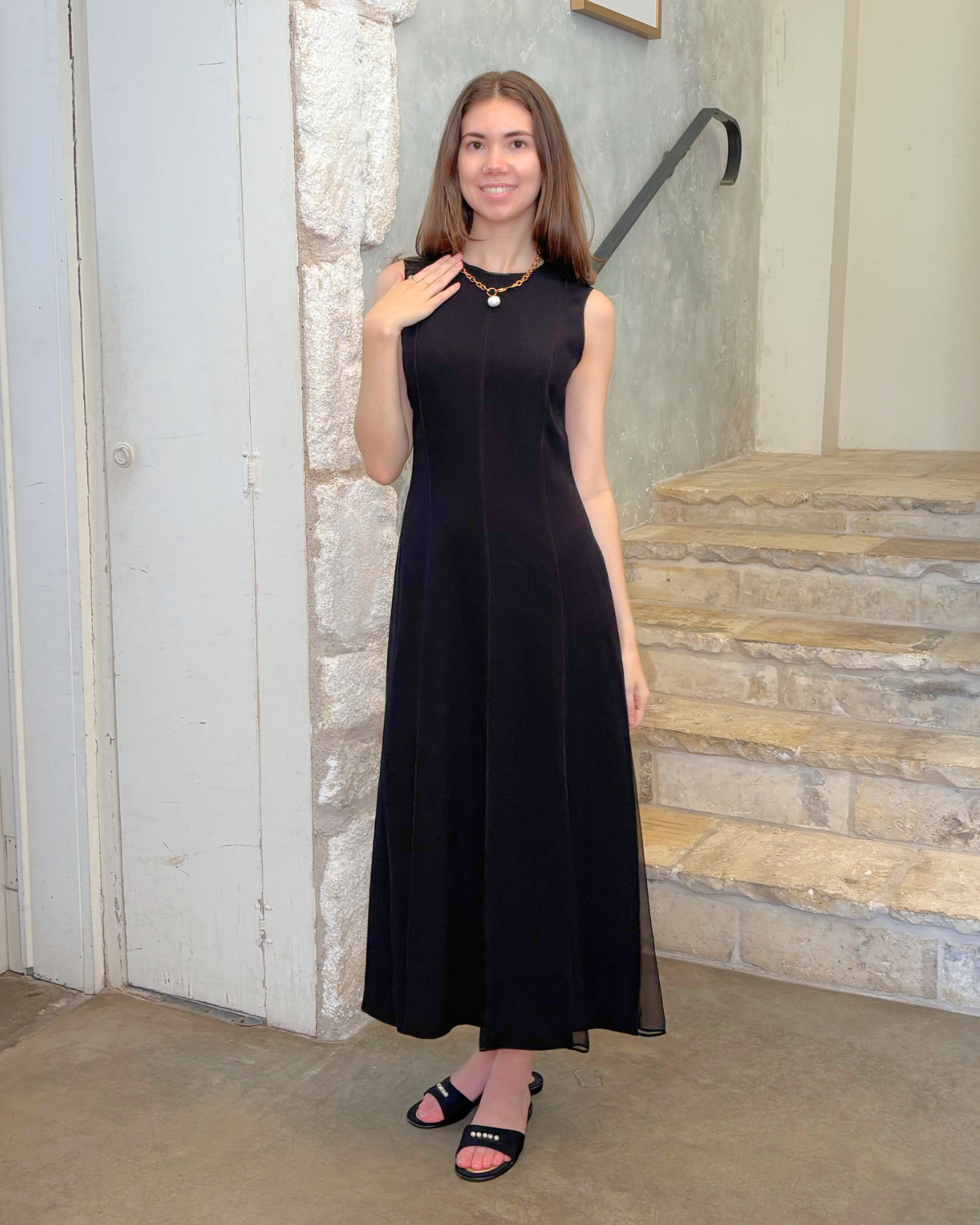 Laure Sleeveless Satin Crepe Pleated Midi Dress In Noir