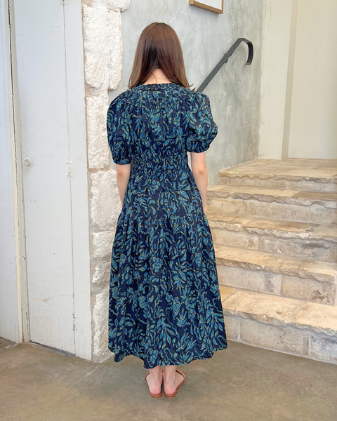 Othella Stencil Botanical Print Short Sleeve Knit Top In Midnight