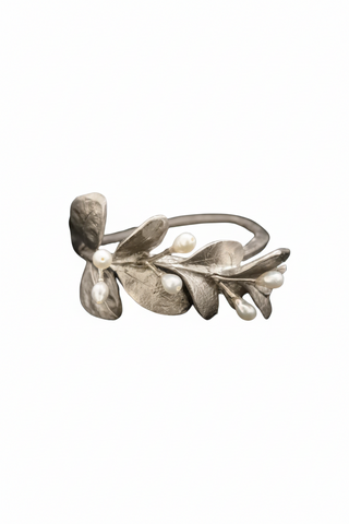 Boxwood Metal Napkin Rings in Pewter