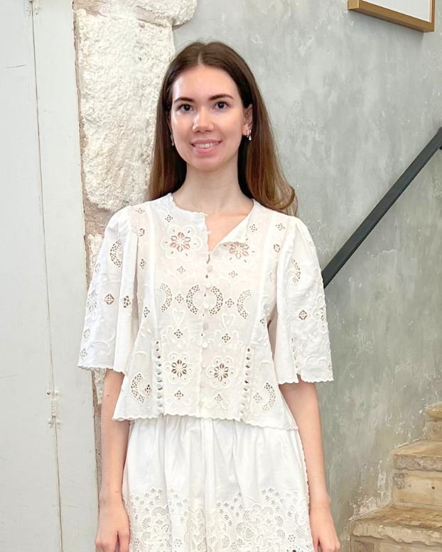 Gardener Embroidered Short Sleeve Top In White