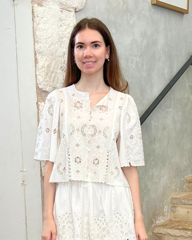 Gardener Embroidered Short Sleeve Top In White