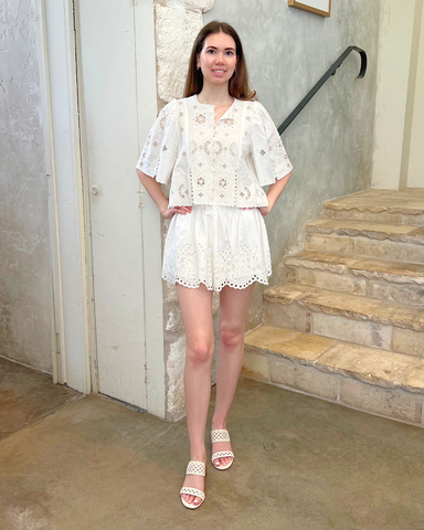 Gardener Embroidered Eyelet Shorts In White