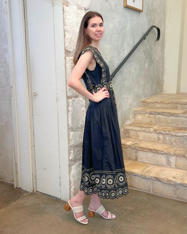 Mirabel Embroidered Flower Scroll Sleeveless Midi Dress In Black