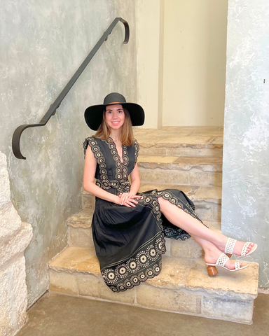 Mirabel Embroidered Flower Scroll Sleeveless Midi Dress In Black