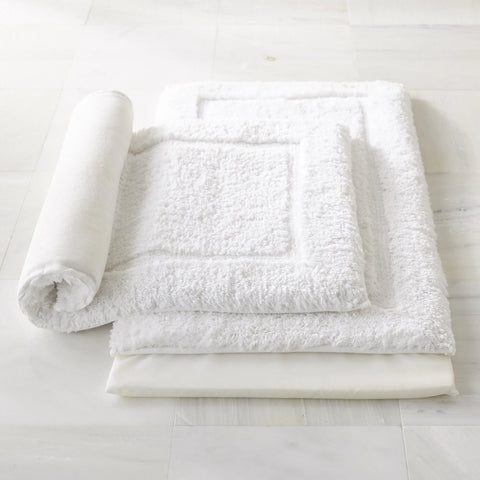 Tiffany Cloud Bath Rug In White
