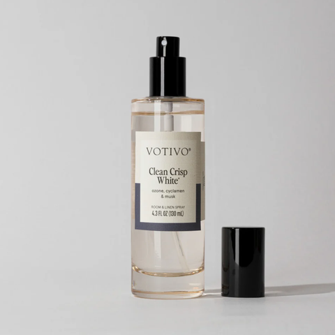 Clean Crisp White 4.3 fl oz. Scented Room + Linen Spray