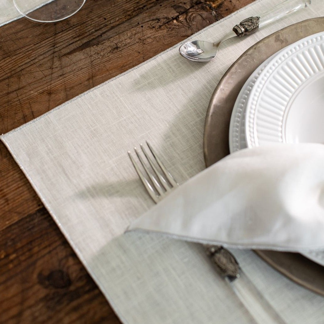 Filo Coated Linen Placemat in Avorio + Silver