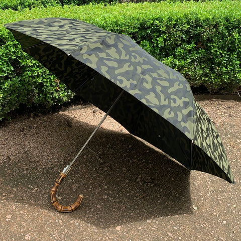 Bamboo Handled Umbrella in Camo Green